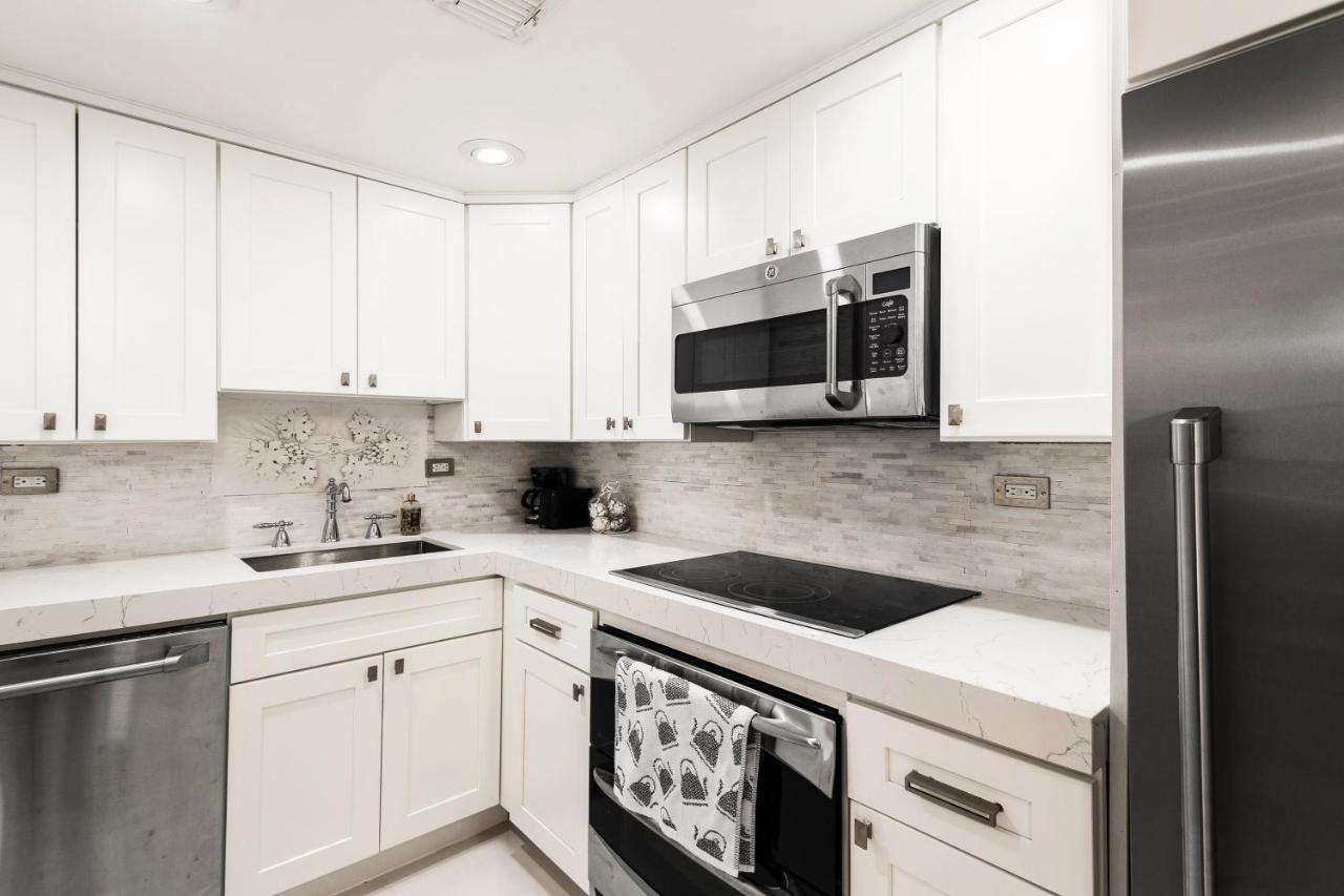 Two Bedroom Two Bath Apartment 2 Block To Beach Miami Beach Exterior photo
